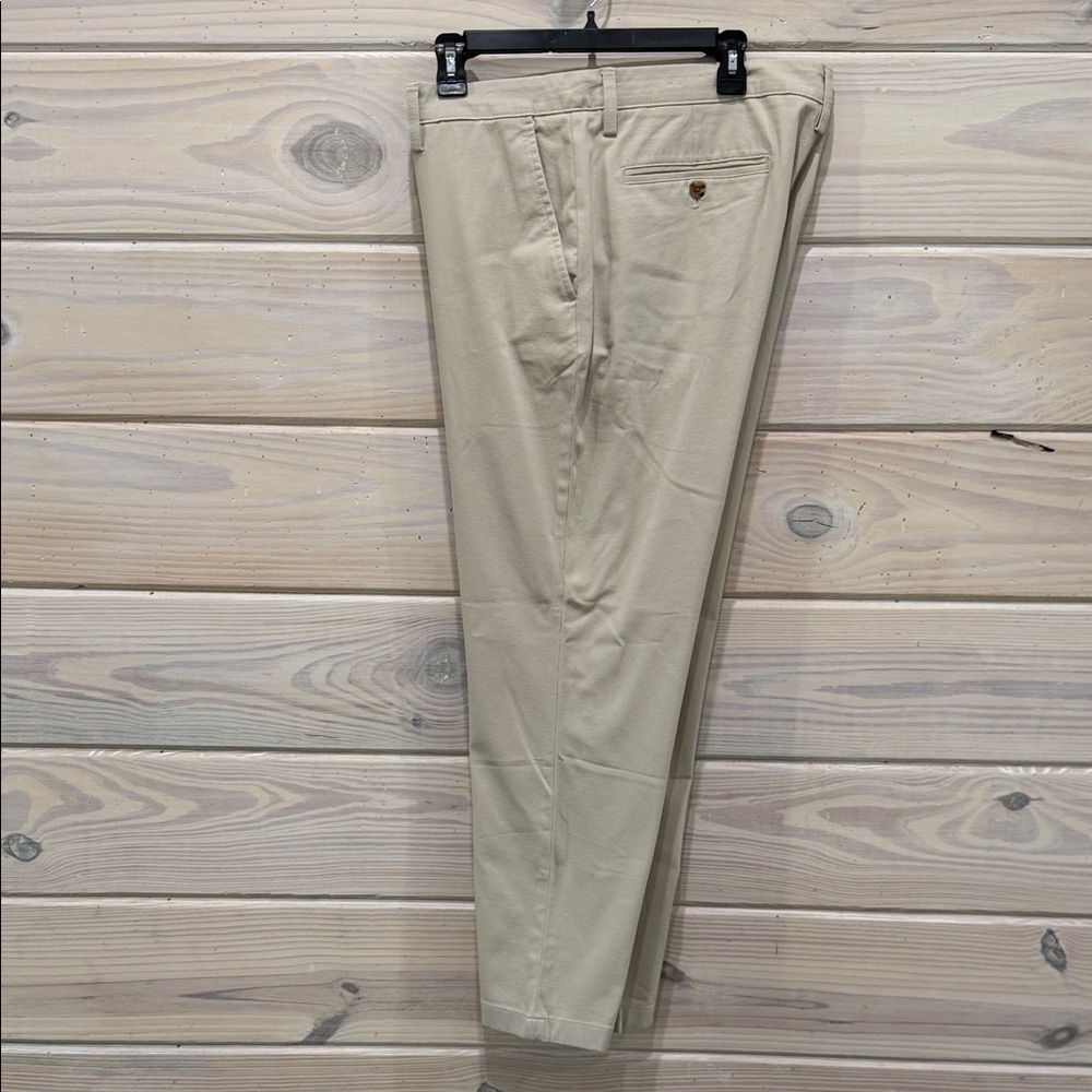 Club Room Men's Light Khaki Chinos